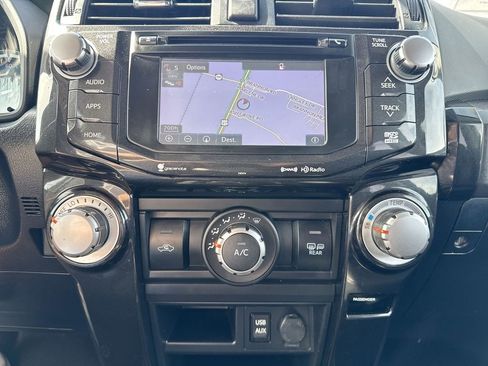 Used 2019 Toyota 4Runner TRD Off-Road Premium AWD/4WD image 17