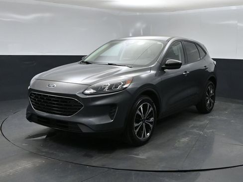 Used 2022 Ford Escape SE w/ SE Sport Appearance Package AWD/4WD image 5