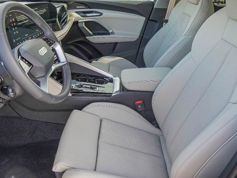 New 2025 Audi Q5 Premium Plus image 8