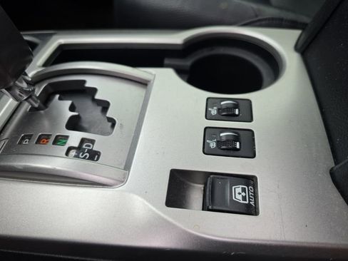 Used 2013 Toyota 4Runner Limited image 15