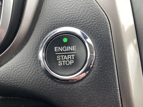 Used 2019 Ford Fusion SE image 32