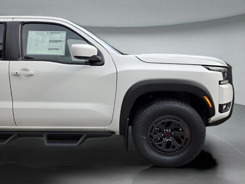 New 2026 Nissan Frontier PRO-4X w/ Pro-4x Convenience Package image 25