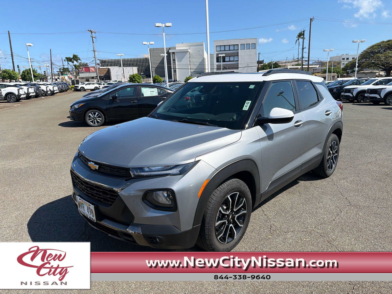 Used 2023 Chevrolet TrailBlazer ACTIV w/ Sun and Liftgate Package FWD image 1