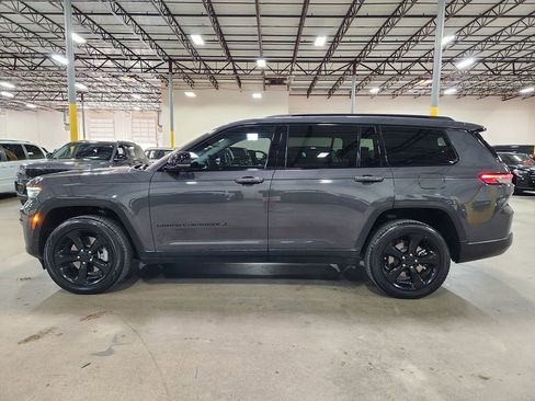 Used 2022 Jeep Grand Cherokee L Limited w/ Luxury Tech Group II image 7