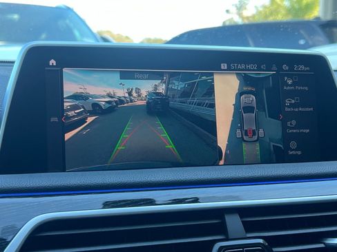 Used 2022 BMW 740i w/ M Sport Package image 20