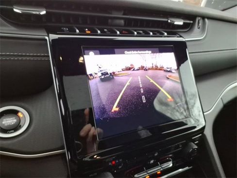 New 2025 Jeep Grand Cherokee L Altitude image 22