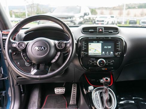 Used 2018 Kia Soul + image 13