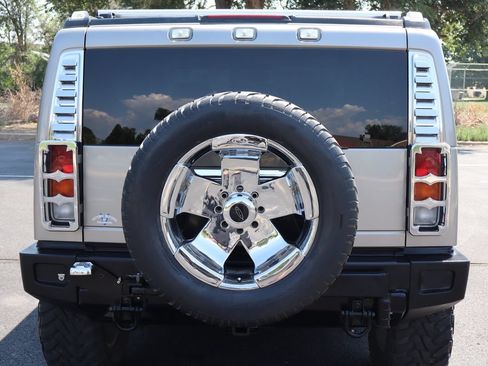 Used 2003 HUMMER H2 w/ Preferred Equipment Group AWD/4WD image 6