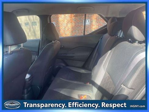 Certified 2020 Nissan Kicks S image 11