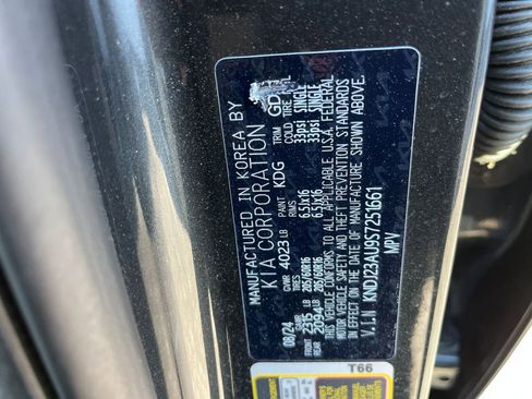 Used 2025 Kia Soul LX w/ LX Technology Package image 27