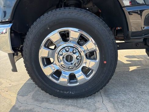 New 2025 Ford F250 Lariat w/ Chrome Package image 9