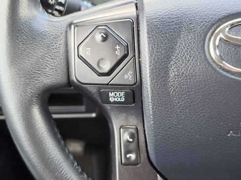 Used 2020 Toyota Sequoia TRD Pro AWD/4WD image 19