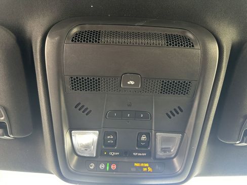 Used 2025 Cadillac XT5 Premium Luxury image 28