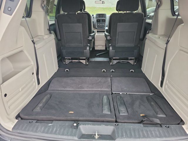 Used 2012 Dodge Grand Caravan SXT FWD image 18