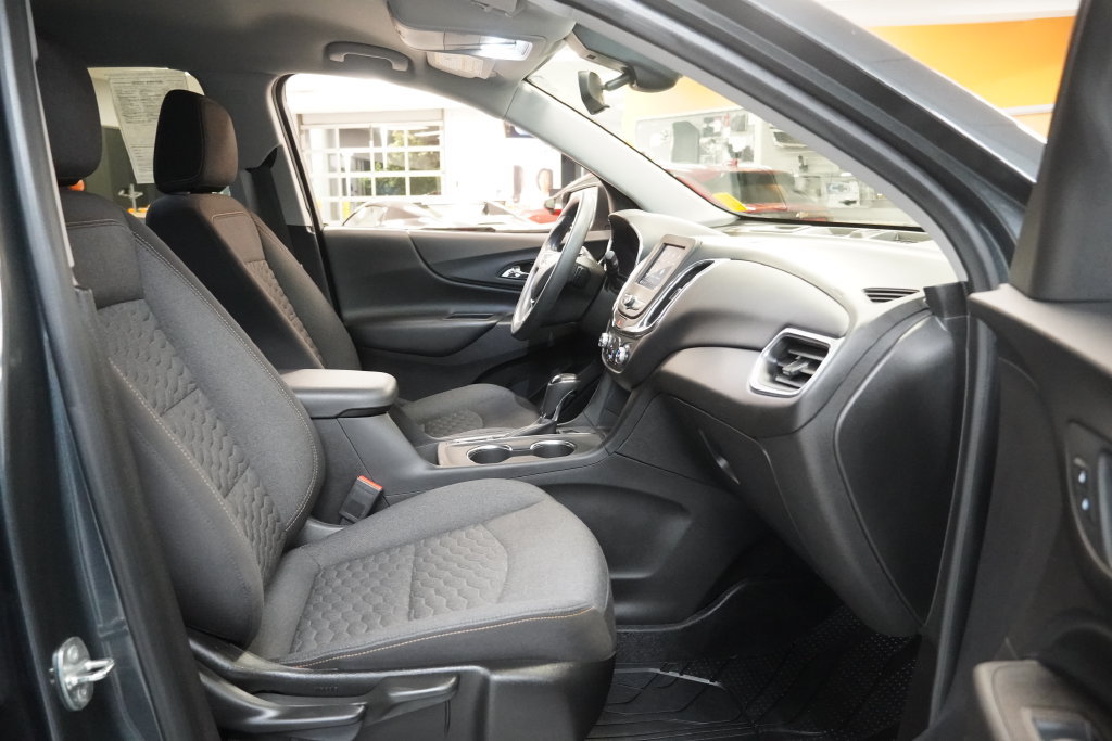 Used 2020 Chevrolet Equinox LT FWD image 36