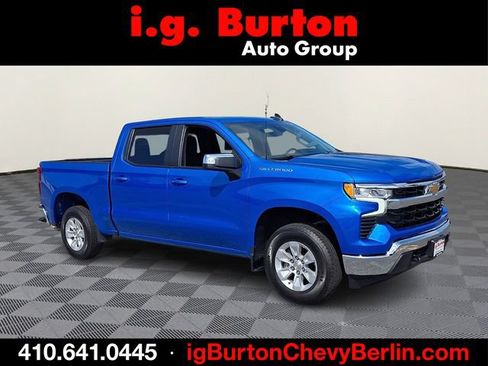 Used 2025 Chevrolet Silverado 1500 LT AWD/4WD image 1