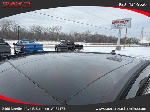 Used 2021 Ford Escape Titanium image 9