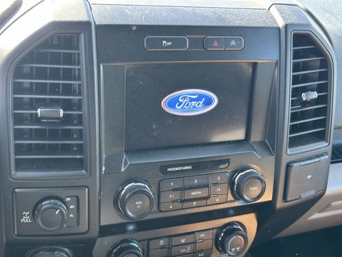 Used 2025 Toyota RAV4 XSE w/ Weather Package AWD/4WD image 65