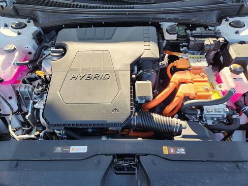 New 2025 Hyundai Elantra SEL FWD image 31