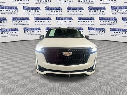 Used 2021 Cadillac Escalade Sport RWD image 3