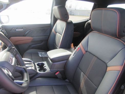 New 2026 GMC Canyon AT4 image 13