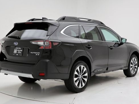 Used 2023 Subaru Outback Limited XT AWD/4WD image 8