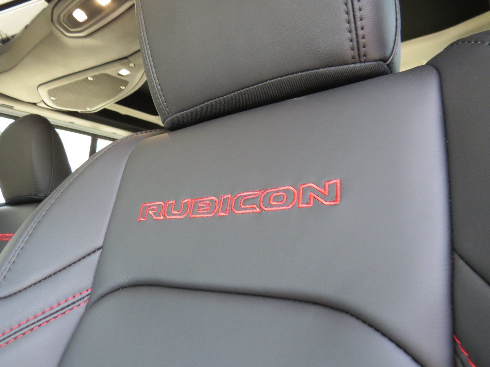 Used 2026 Jeep Wrangler Unlimited Rubicon AWD/4WD image 13
