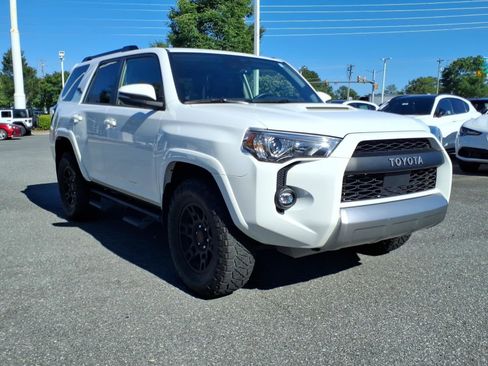 Used 2024 Toyota 4Runner TRD Off-Road Premium w/ Moonroof Package AWD/4WD image 5