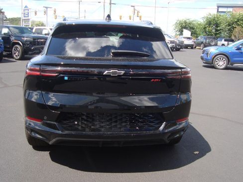 Used 2025 Chevrolet Equinox EV RS image 5