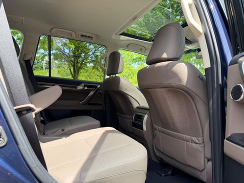 Used 2023 Lexus GX 460 Premium AWD/4WD image 10