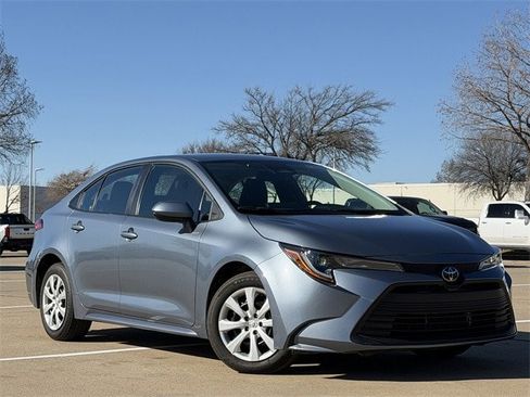Certified 2025 Toyota Corolla LE image 2
