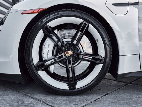 Used 2023 Porsche Taycan 4S AWD/4WD image 3
