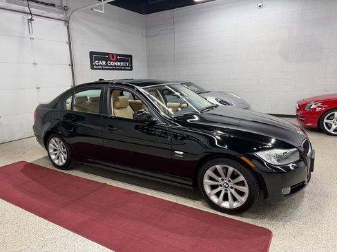 Used 2011 BMW 328i xDrive Sedan image 12