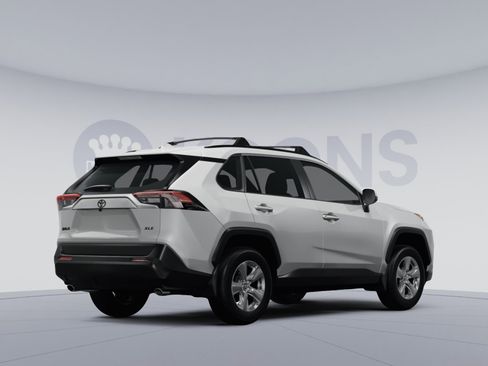 Used 2025 Toyota RAV4 XLE FWD image 4