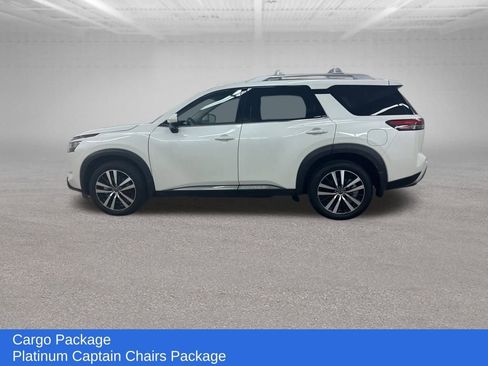 Used 2024 Nissan Pathfinder Platinum image 8