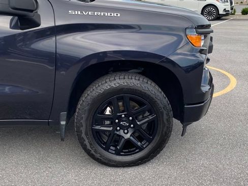 Used 2023 Chevrolet Silverado 1500 Custom AWD/4WD image 10