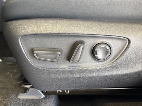 New 2026 Toyota Highlander XLE AWD/4WD image 18
