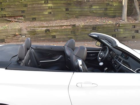 Used 2018 BMW 430i Convertible image 18
