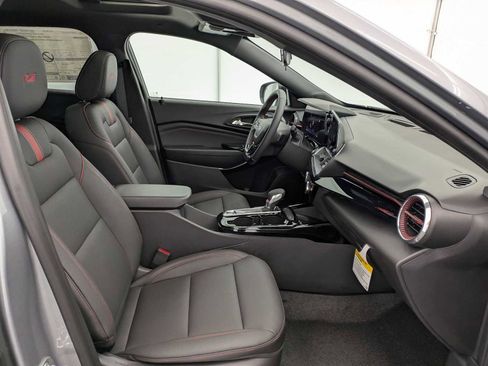 New 2026 Chevrolet Trax RS w/ Sunroof Package FWD image 22