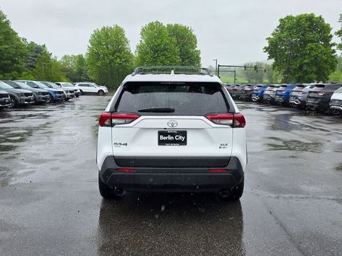 Used 2025 Toyota RAV4 XLE AWD/4WD image 7