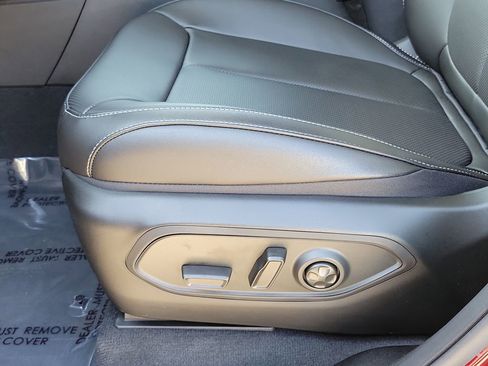 New 2025 Jeep Grand Cherokee L Limited w/ Luxury Tech Group II image 13