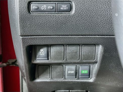 Used 2017 Nissan Rogue S FWD image 17