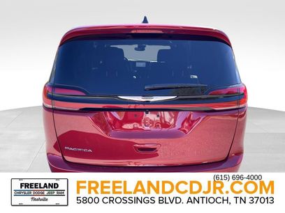 New 2026 Chrysler Pacifica Select