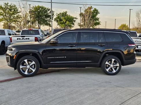New 2026 Jeep Grand Cherokee L Limited w/ Luxury Tech Group II RWD image 2