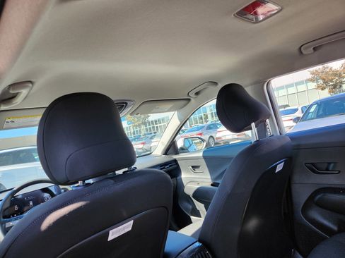 New 2026 Hyundai Kona SE image 14