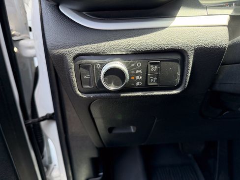 Used 2022 Ford Explorer XLT AWD/4WD image 27