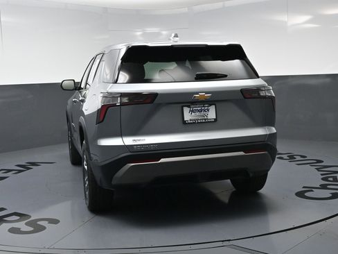 Used 2026 Chevrolet Equinox LT FWD image 8