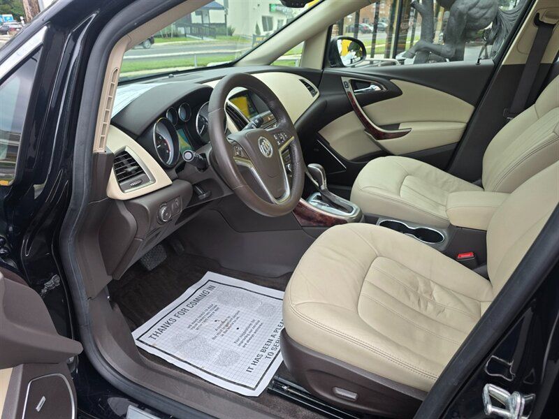 Used 2013 Buick Verano Leather FWD image 11