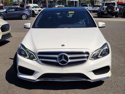 Used 2014 Mercedes-Benz E 550 4MATIC Sedan image 2