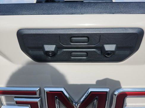 New 2026 GMC Sierra 1500 AT4 w/ AT4 Premium Package image 9